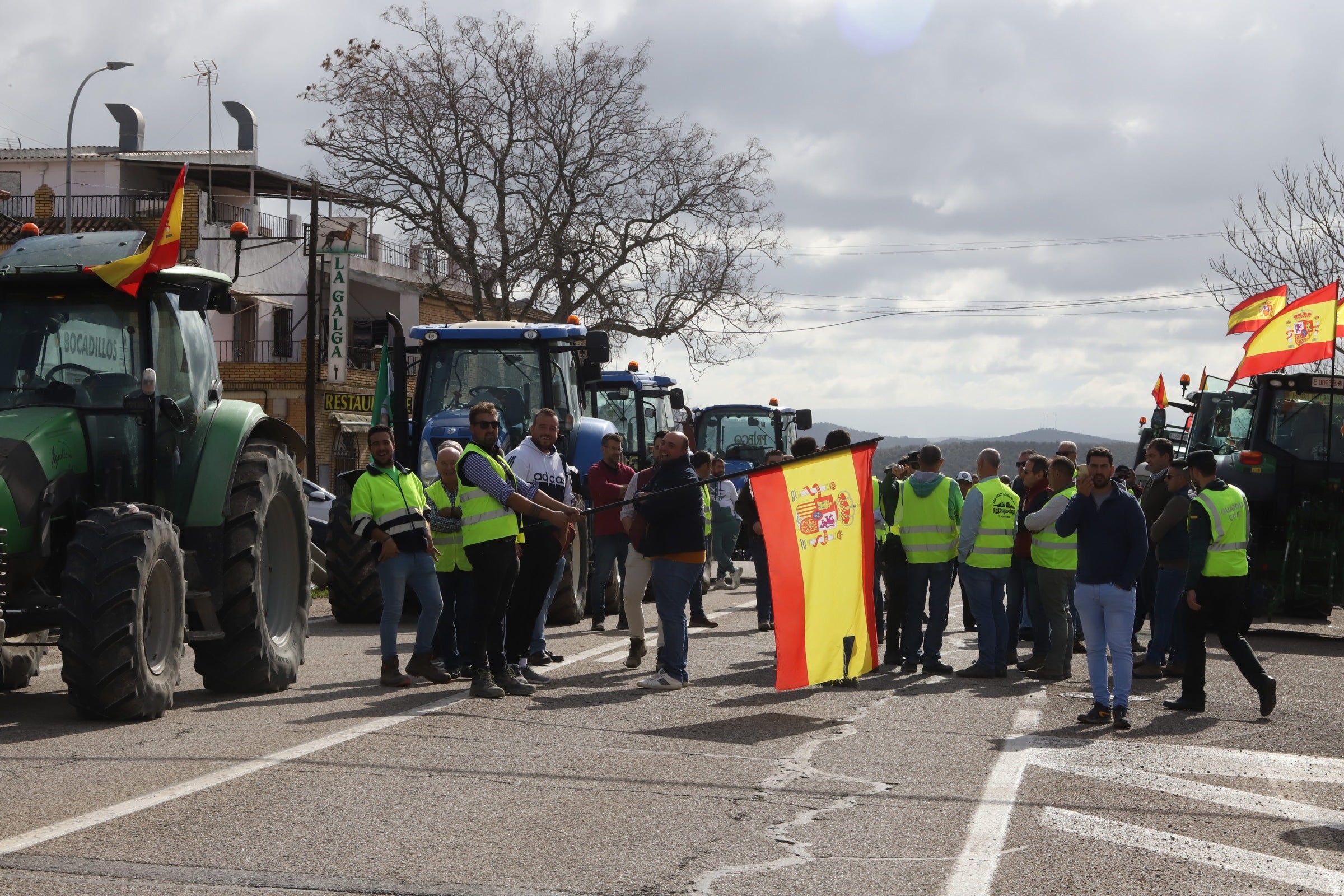 Fotos: las tractoradas colapsan varias carreteras de Córdoba