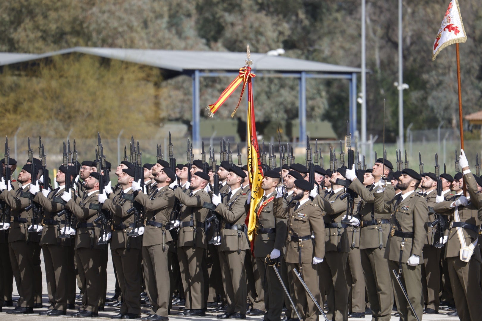Fotos: la toma de posesión del nuevo general de la Brigada de Cerro Muriano