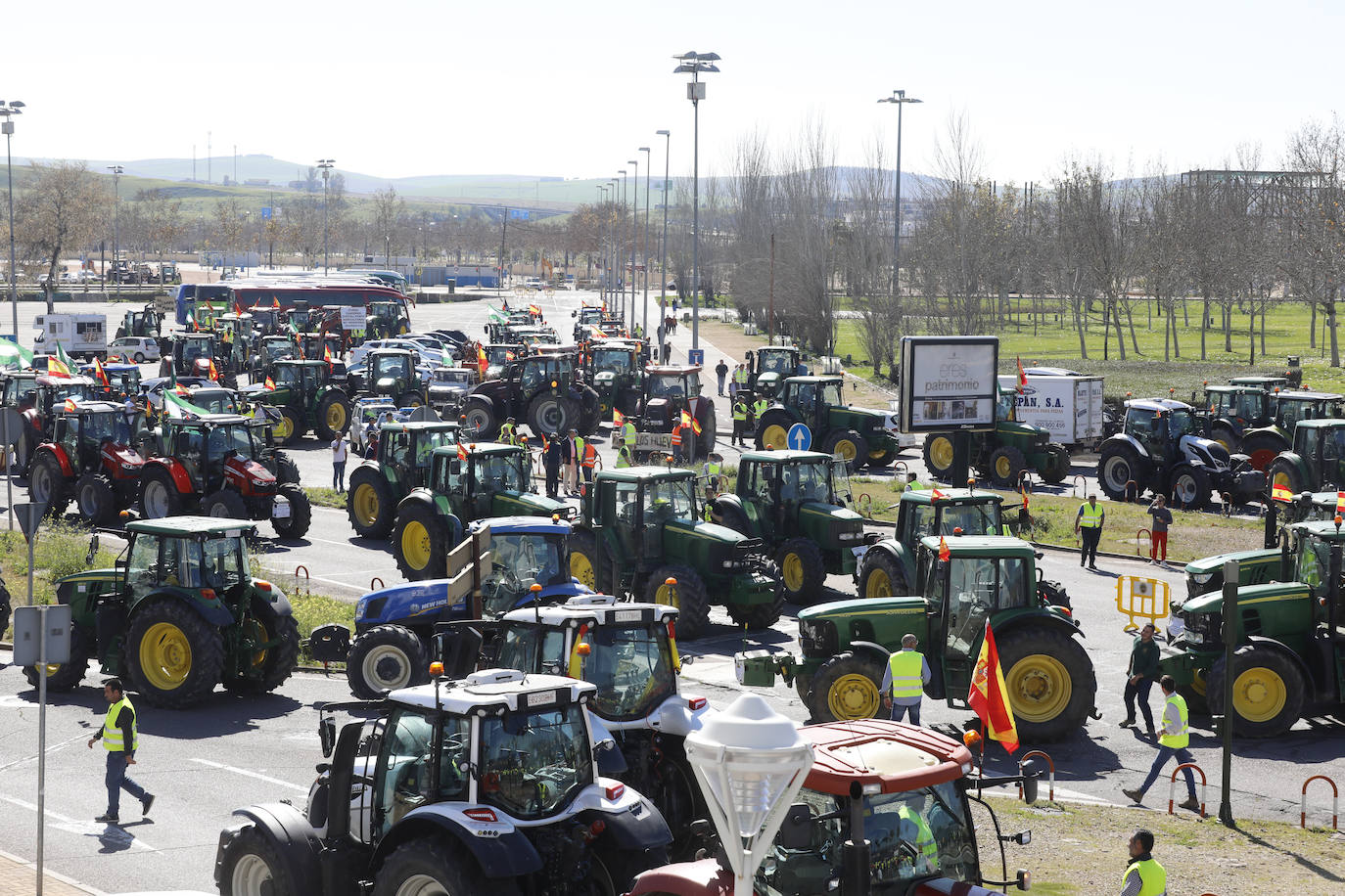 Fotos: la tensa protesta de los agricultores de Córdoba
