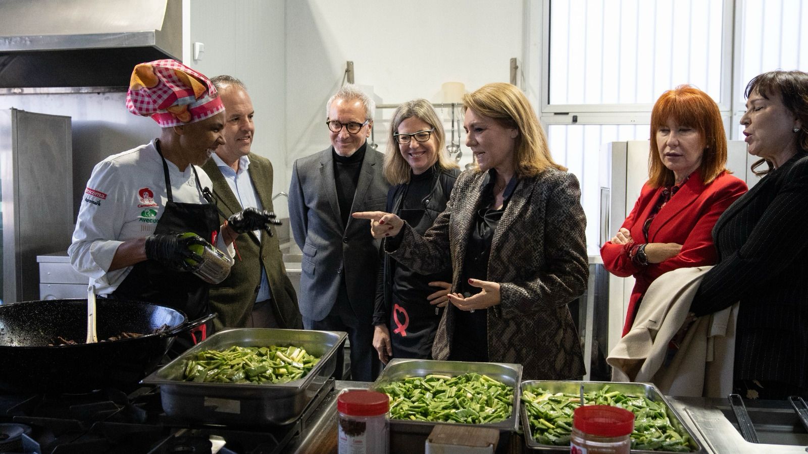 Susana Camarero destaca en Alicante Gastronómica la solidaridad y el compromiso de quienes ayudan a los más vulnerables