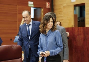 Ayuso y el delegado de Sánchez en Madrid chocan ahora por los tractores y las mascarillas