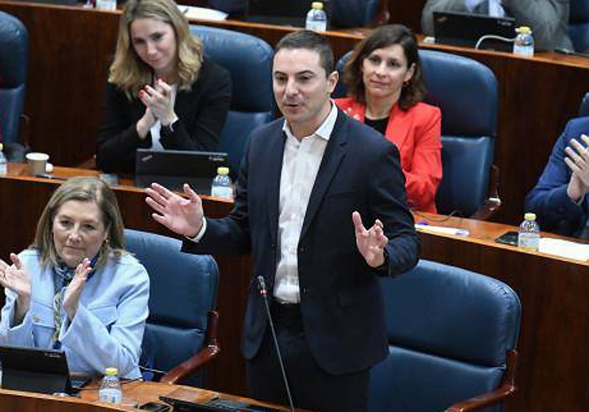 El portavoz del PSOE en la Asamblea, Juan Lobato