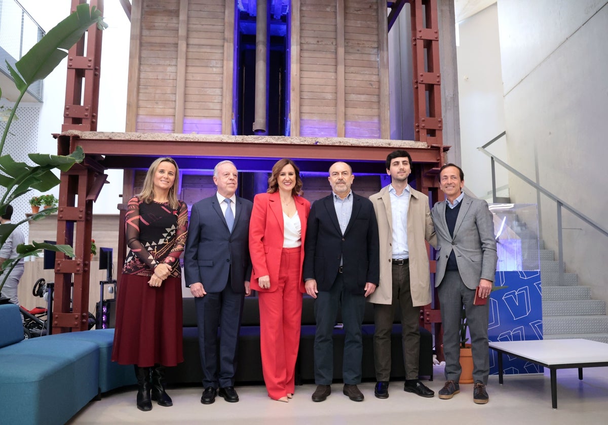 La alcaldesa María José Catalá visita las instalaciones de La Harina del Grau en Valencia