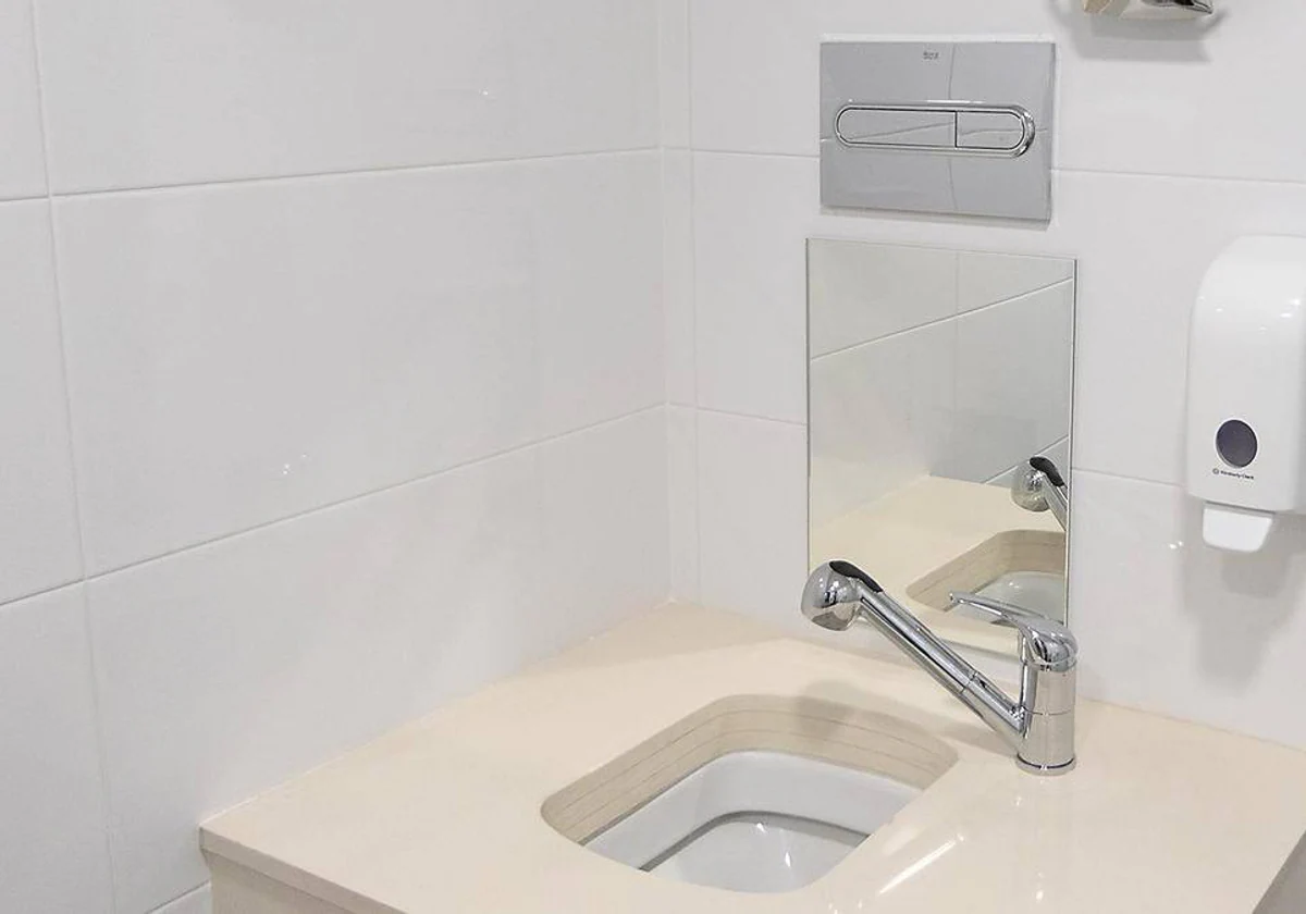 Las sedes de Bienestar Social inauguran sus nuevos baños adaptados a personas ostomizadas