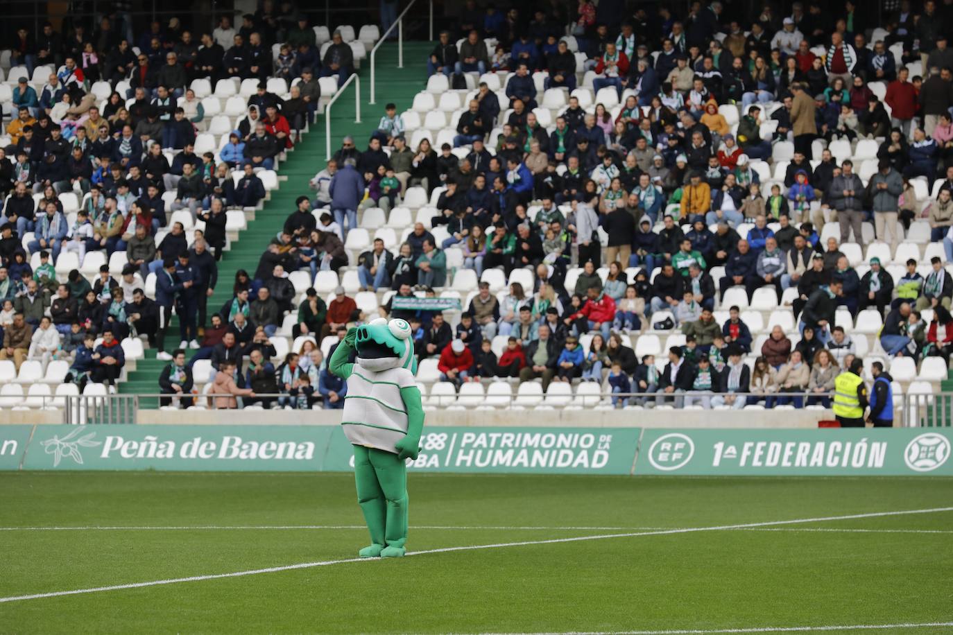 Fotos: la plácida victoria del Córdoba CF contra el Melilla