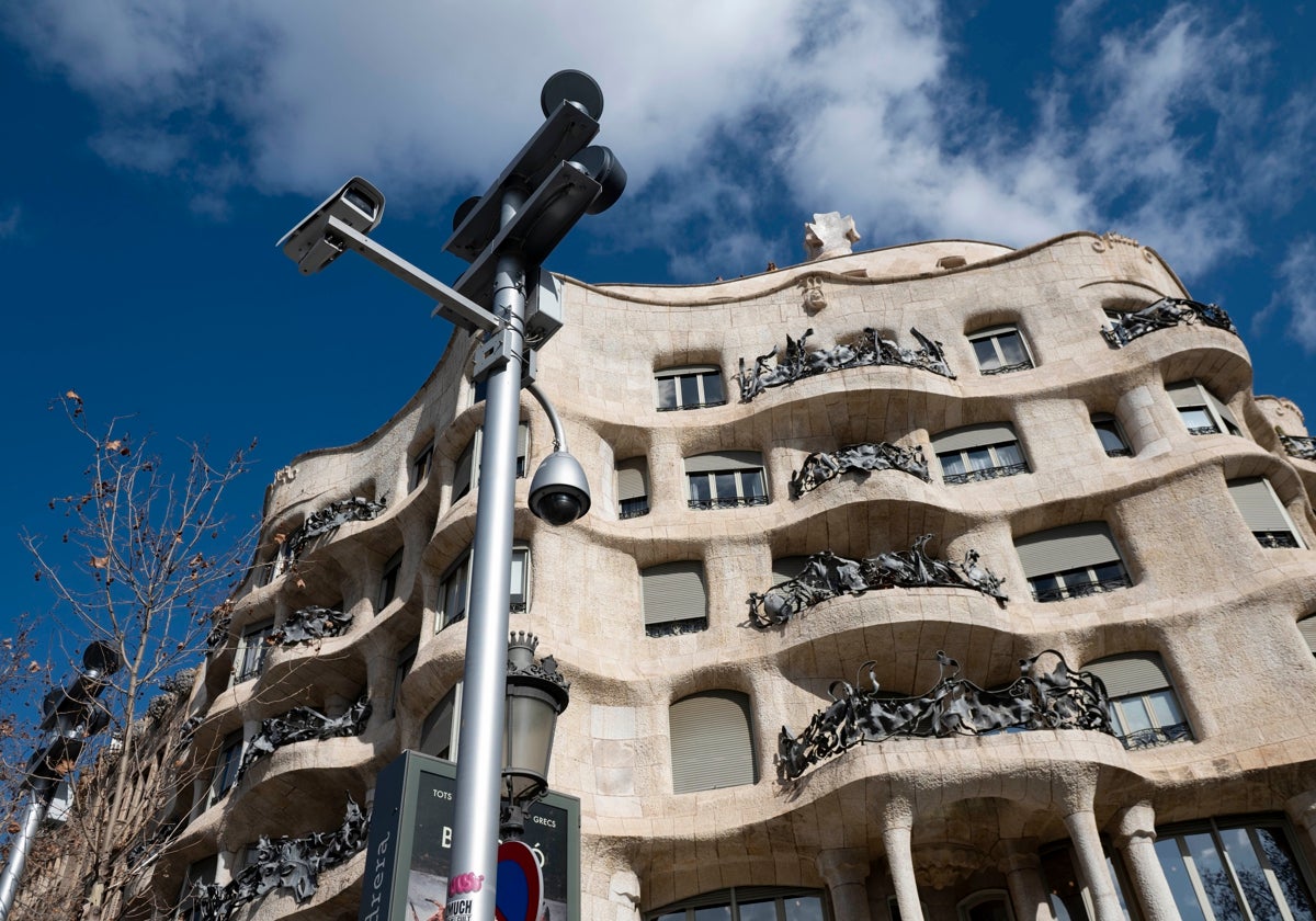 Cámara de seguridad en la Pedrera, Barcelona