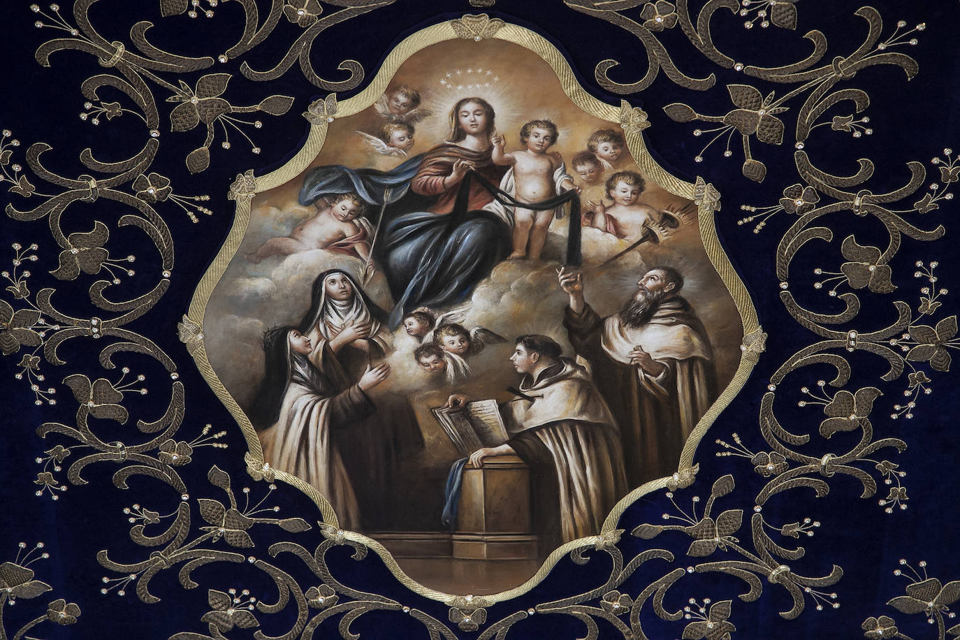 Fotos: El palio de la Virgen del Mayor Dolor en su Soledad de Córdoba luce nuevas proporciones