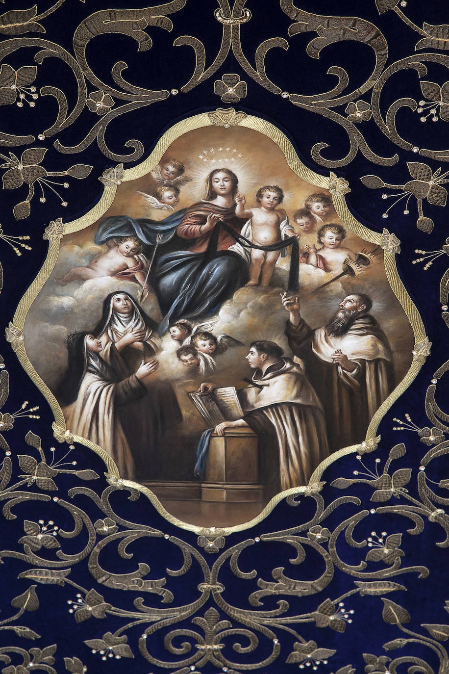 Fotos: El palio de la Virgen del Mayor Dolor en su Soledad de Córdoba luce nuevas proporciones