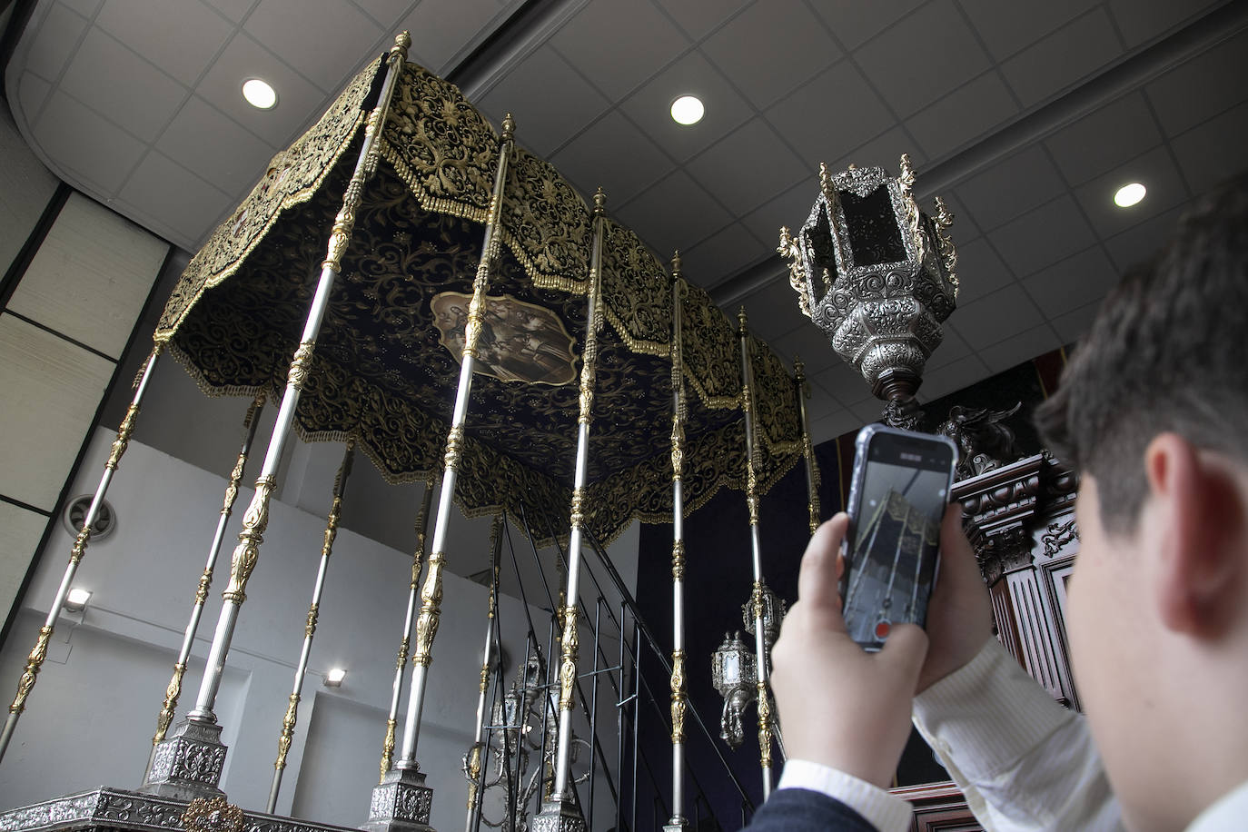 Fotos: El palio de la Virgen del Mayor Dolor en su Soledad de Córdoba luce nuevas proporciones