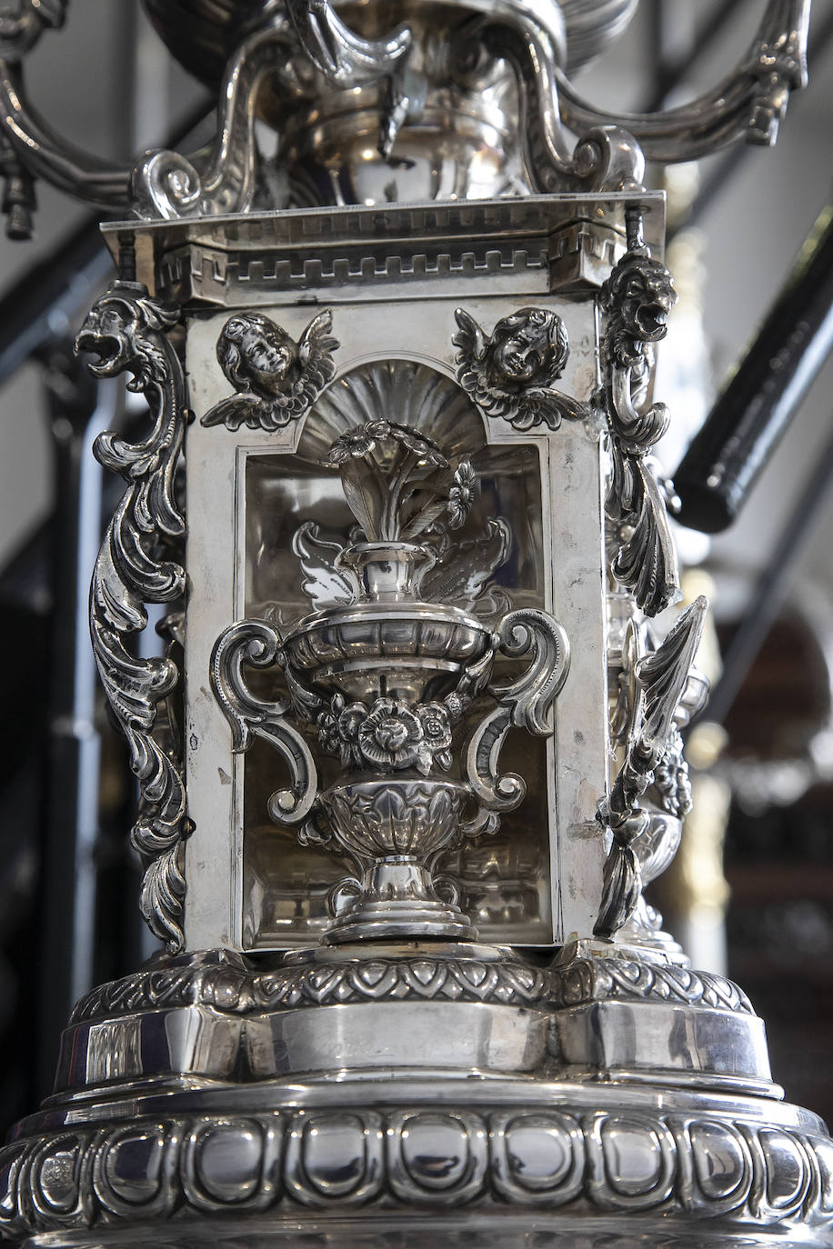 Fotos: El palio de la Virgen del Mayor Dolor en su Soledad de Córdoba luce nuevas proporciones