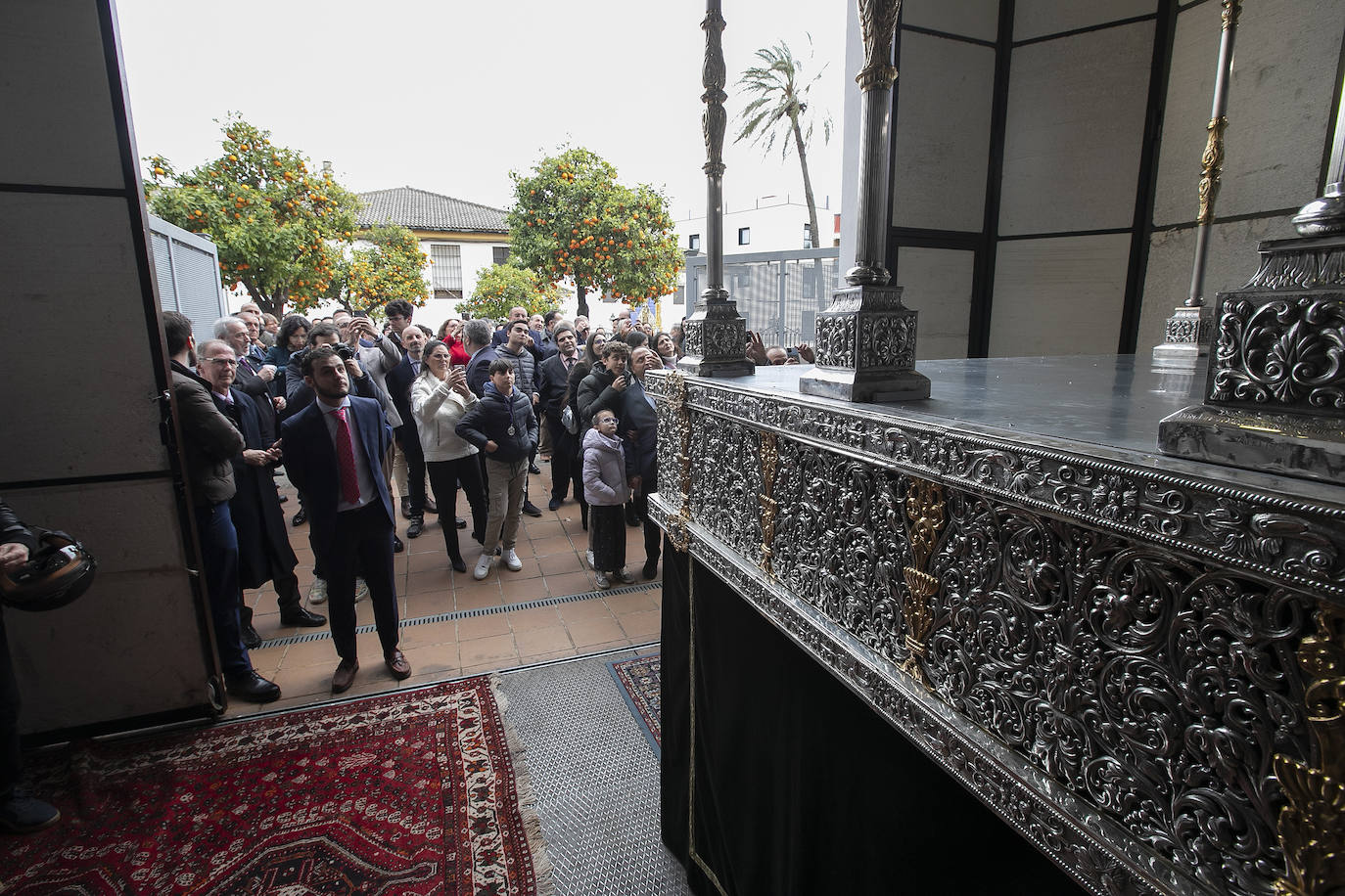 Fotos: El palio de la Virgen del Mayor Dolor en su Soledad de Córdoba luce nuevas proporciones