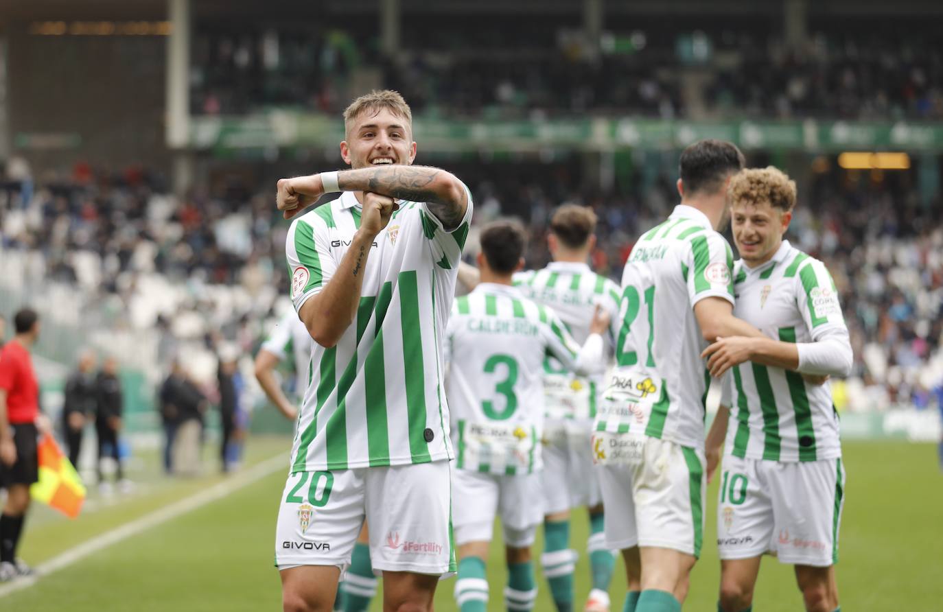 Fotos: la plácida victoria del Córdoba CF contra el Melilla