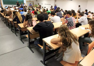 Cómo solicitar la ayuda de hasta 300 euros para obtener el certificado B1 o B2 de idiomas en Andalucía