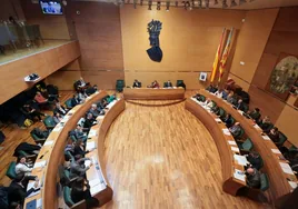 El Ayuntamiento de Valencia reconoce el trabajo de los bomberos y el resto de servicios de emergencias en el incendio