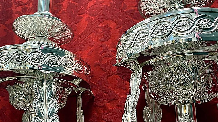 Los nuevos ciriales de la hermandad del Calvario