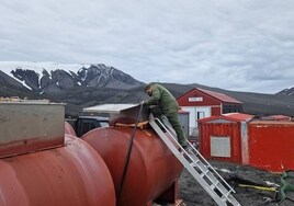 Repsol y el Ejército de Tierra llevan los combustibles renovables a la Antártida