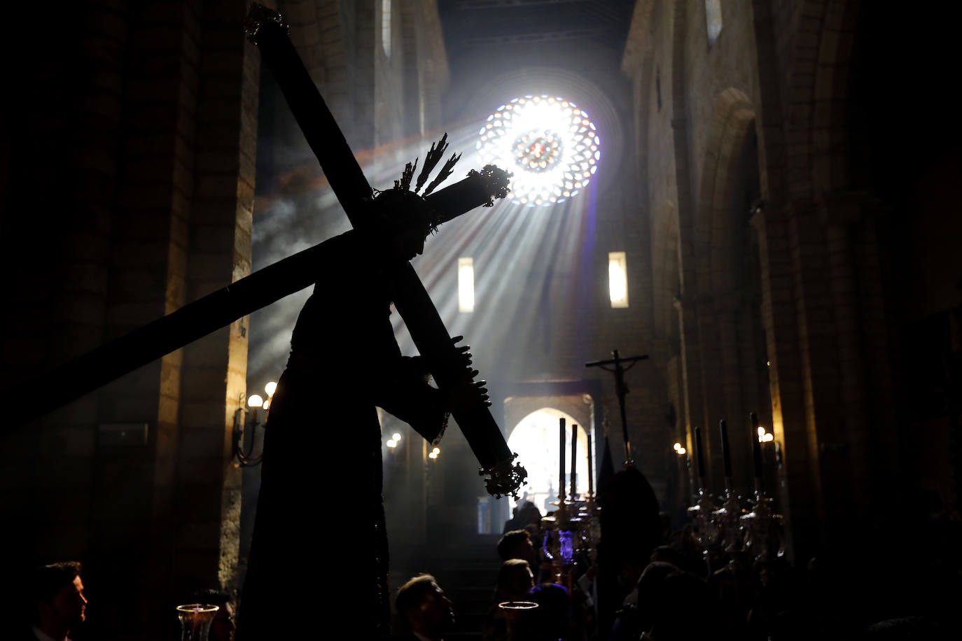 Fotos: El emocionante vía crucis de Jesús del Calvario a la Catedral de Córdoba por sus tres siglos