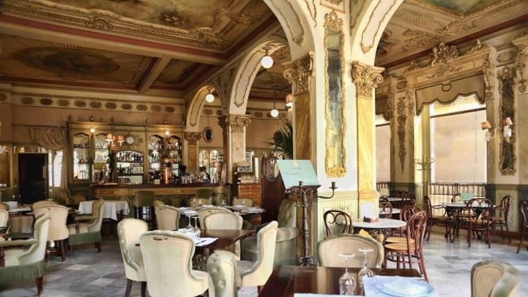 Plazas de Andalucía que hay que visitar al menos una vez en la vida