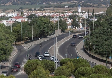 La colocación de los toldos en el viaducto de Electromecánicases cuestión de días
