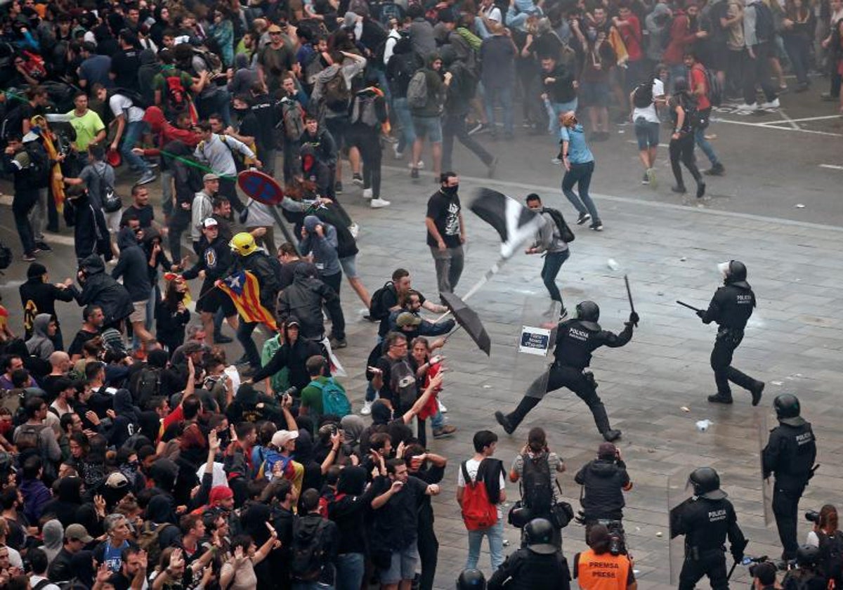 Protestas convocadas por Tsunami en el aeropuerto de Barcelona, el 14 de octubre de 2019