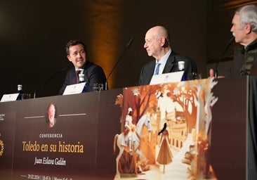 Éxito de la conferencia de Juan Eslava Galán que inaugura el I Ciclo de Novela Histórica