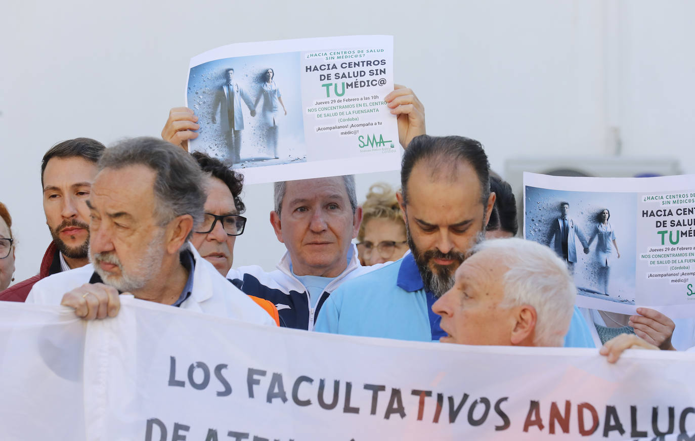 Fotos: Médicos de Córdoba se concentran para exigir mejoras en Atención Primaria