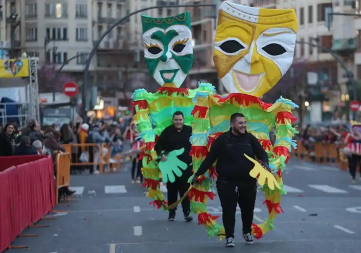 Imagen de archivo de la Cabalgata del Ninot de las Fallas de Valencia