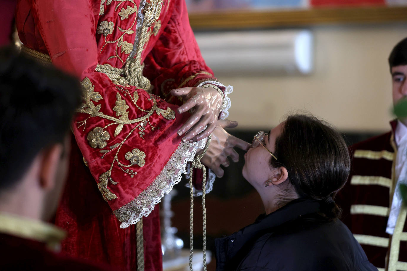Fotos: la honda tradición del primer viernes de marzo en Córdoba