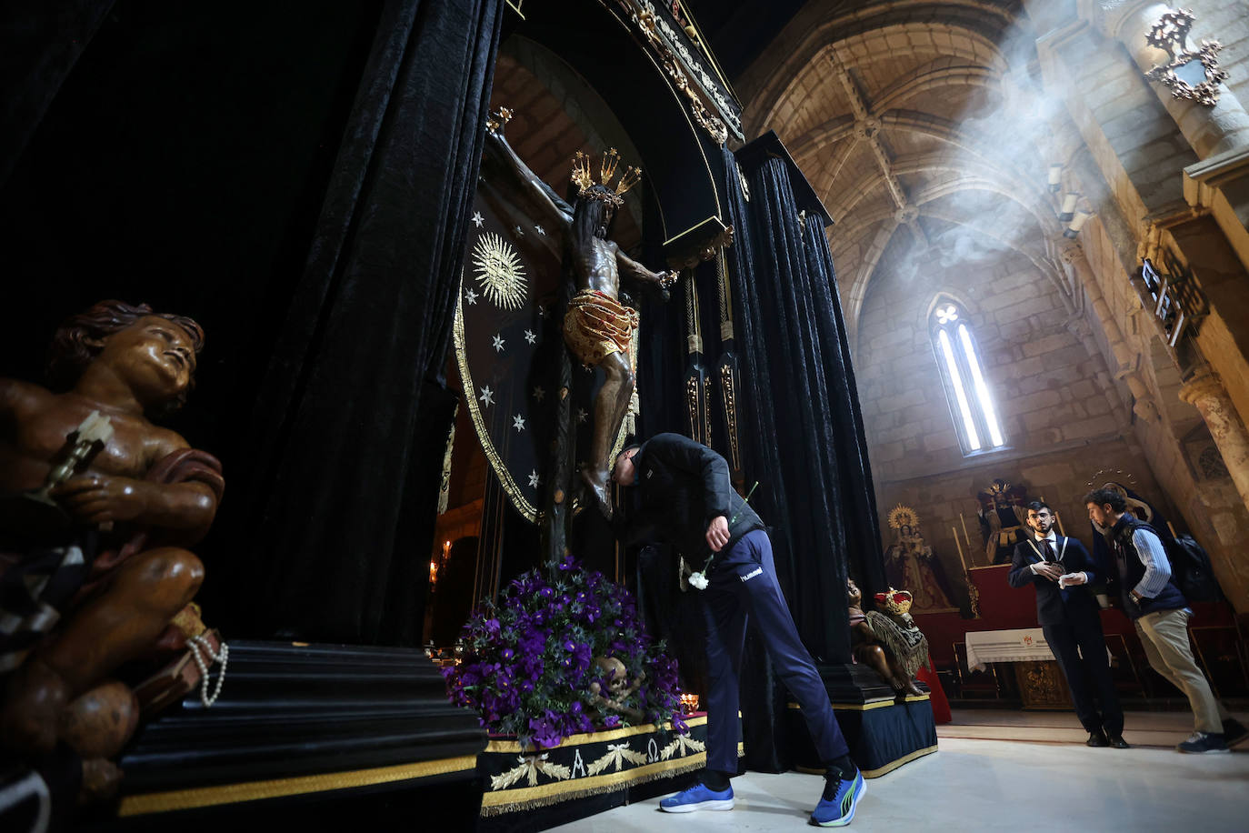 Fotos: la honda tradición del primer viernes de marzo en Córdoba