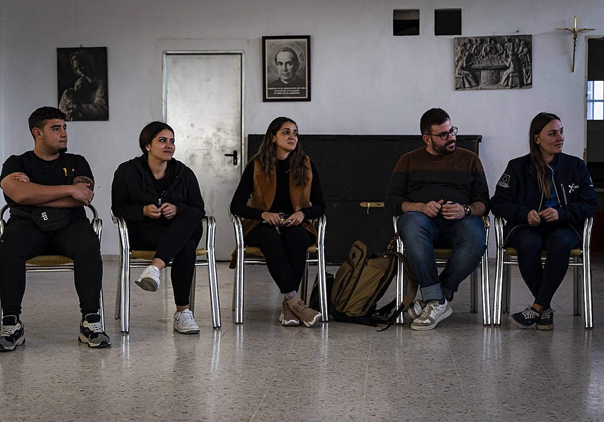 Jóvenes de Las Palmeras participantes en el proyecto