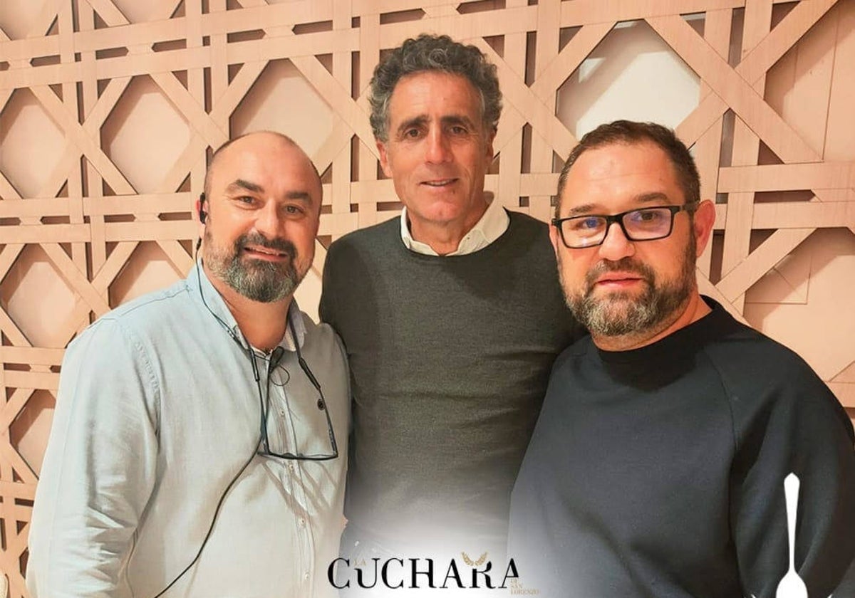 El campeón de ciclismo Miguel Induráin durante la cena en la Cuchara de San Lorenzo anoche en Córdoba