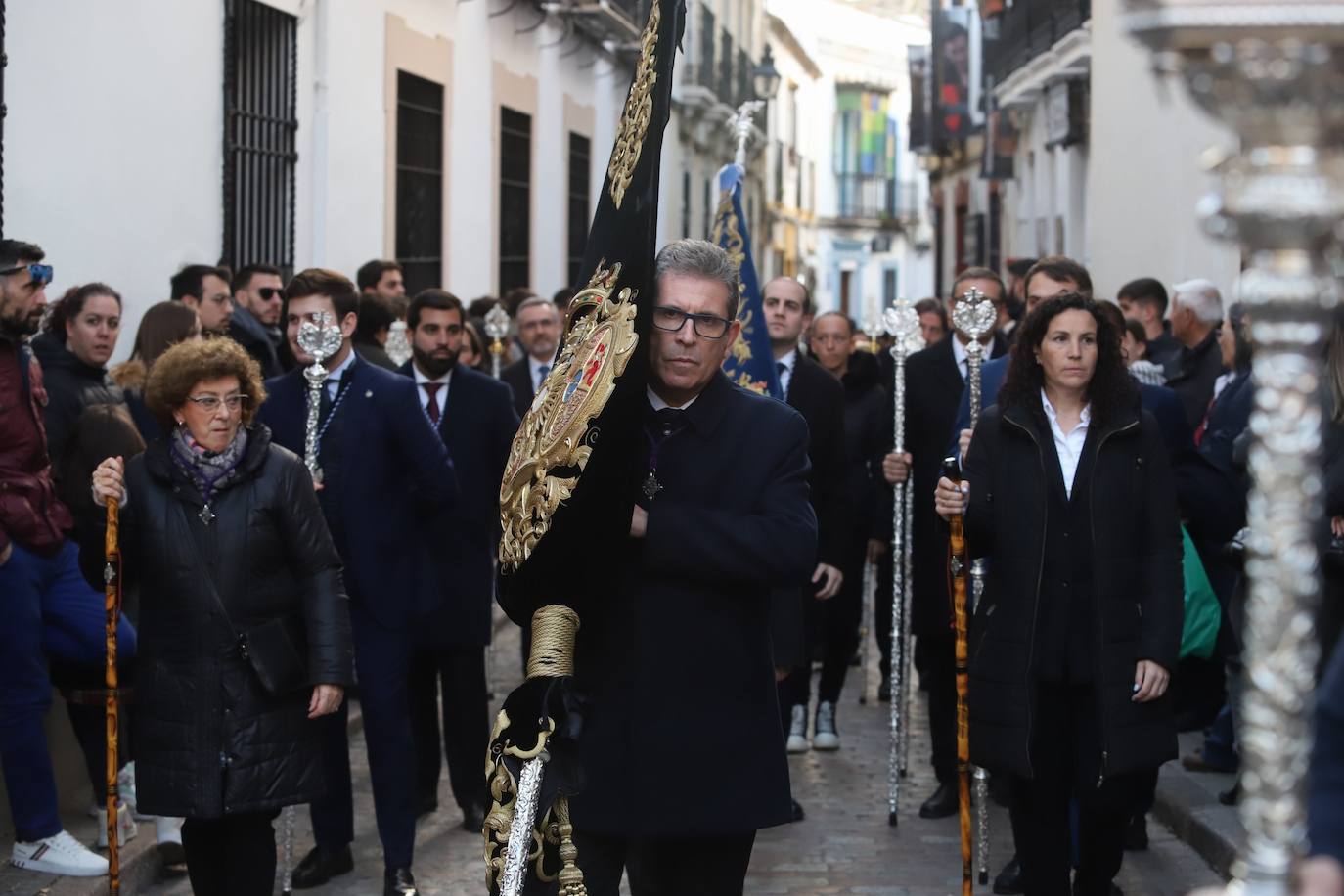 Fotos: La elegante procesión triunfal del Señor del Calvario en Córdoba