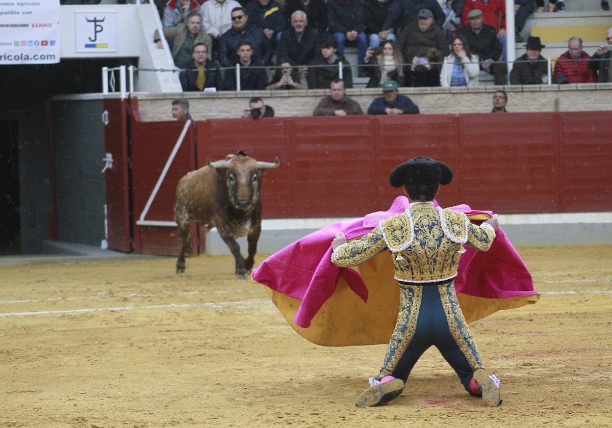 Damián Castaño recibió a portagayola al segundo, el salinero 'Galguito'