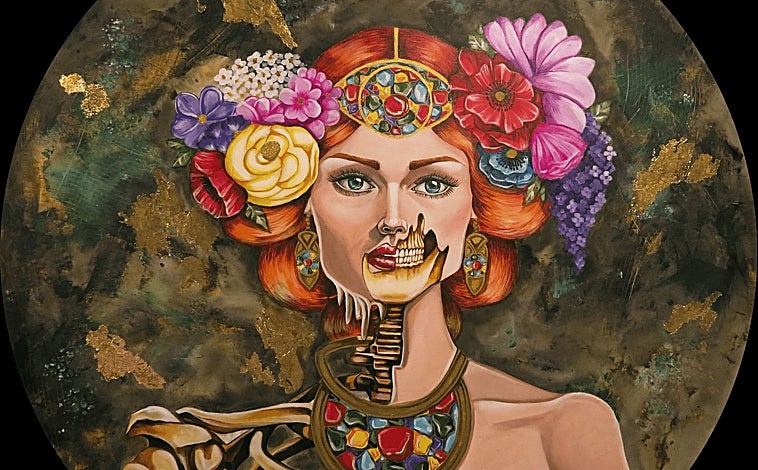 Imagen principal - Arriba, 'Avaricia', otra de las obras de la exposición. Sobre estas líneas, el artista Aarón Izquierdo, y  la derecha, cartel de la muestra, que permanecerá en el Museo Cromática hasta el 14 de abril