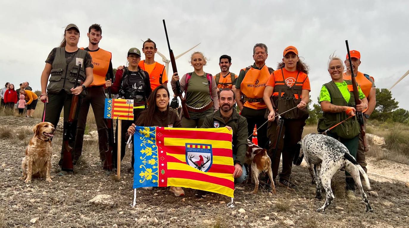 Imagen de competidoras de la Federación de Caza de la Comunidad Valenciana