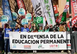 Rebelión en las aulas de los centros de adultos de Andalucía