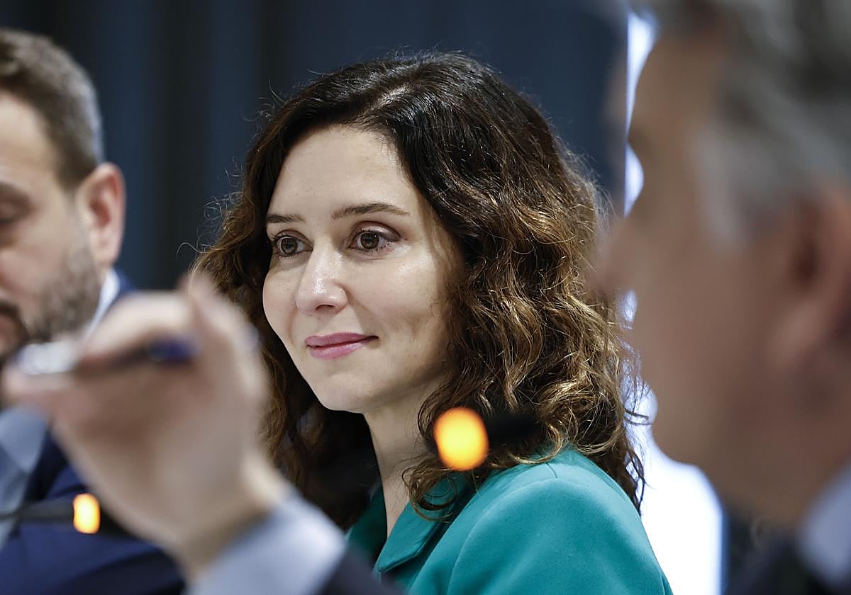 Ayuso responde a Díaz sobre el riesgo para la salud mental de la jornada nocturna: «Luego querrán disfrutar del mejor género en sus restaurantes de referencia»