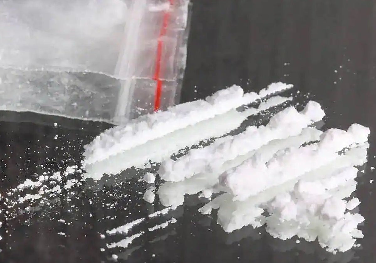 Varias dosis de cocaína