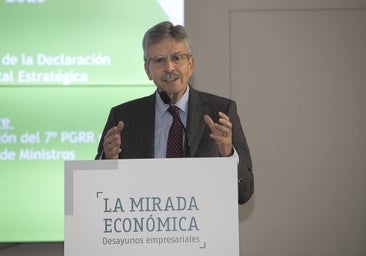 Fotos: El presidente de Enresa, José Luis Navarro, en La Mirada Económica de ABC