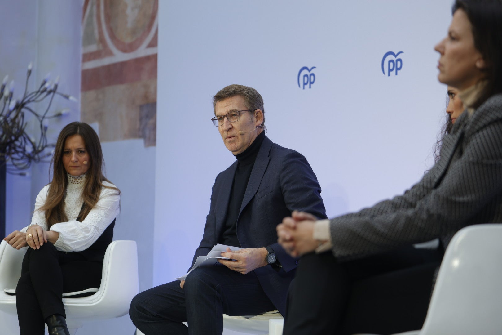 Fotos: el acto de Feijóo y el PP en Córdoba por el Día de la Mujer