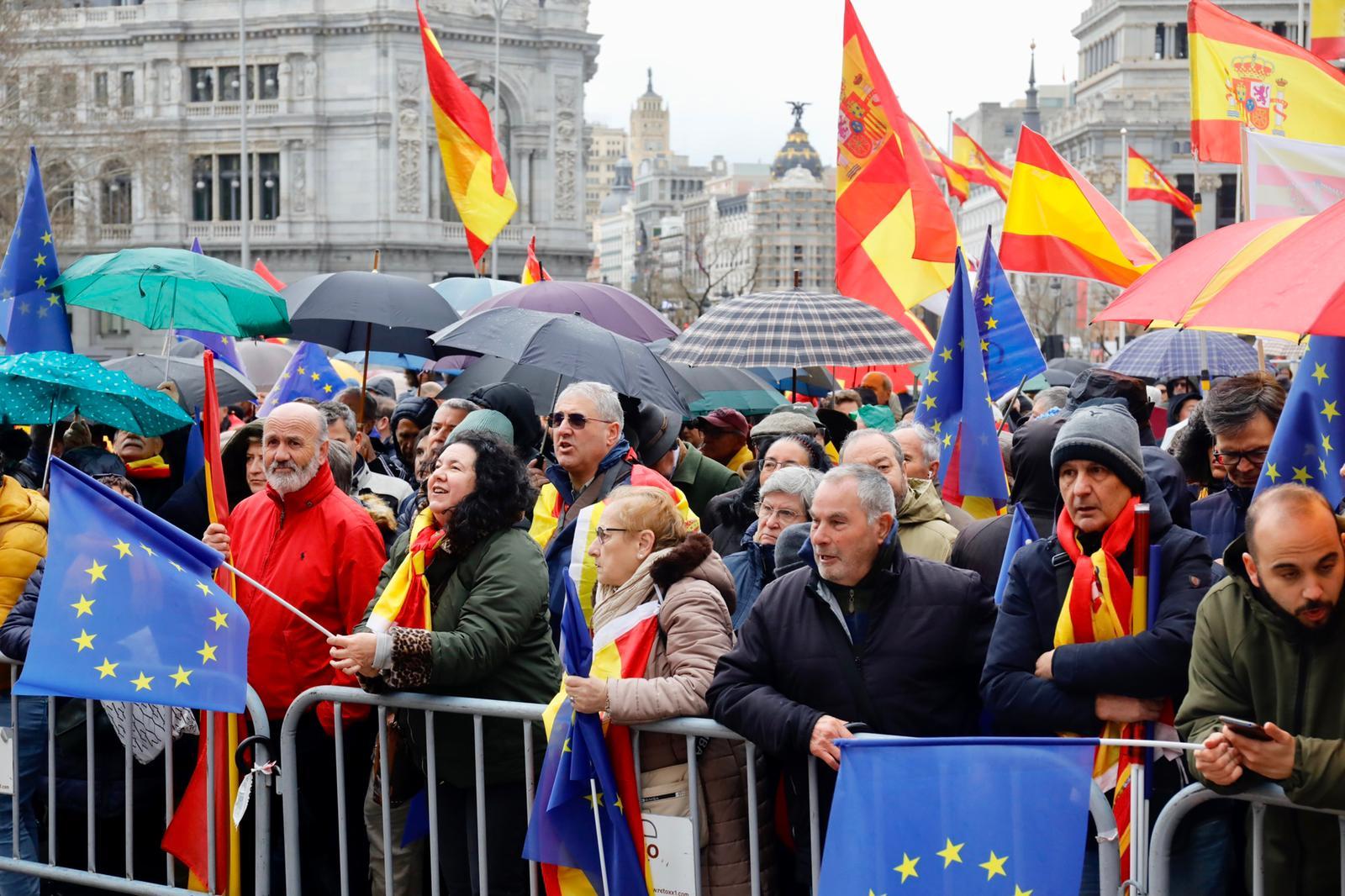 La manifestación 9-M en contra de la ley de amnistía celebrada en Cibeles, en imágenes