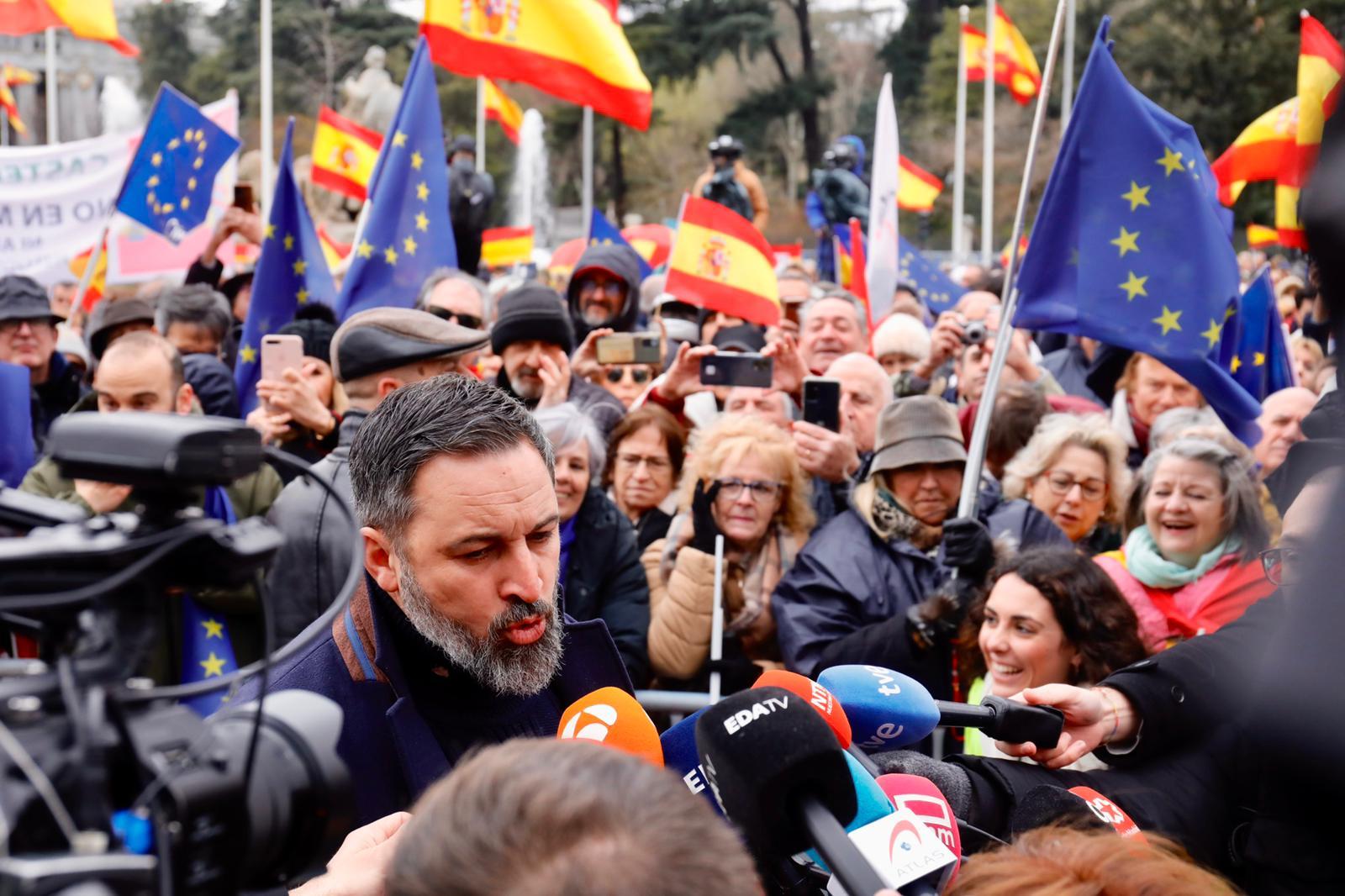 La manifestación 9-M en contra de la ley de amnistía celebrada en Cibeles, en imágenes