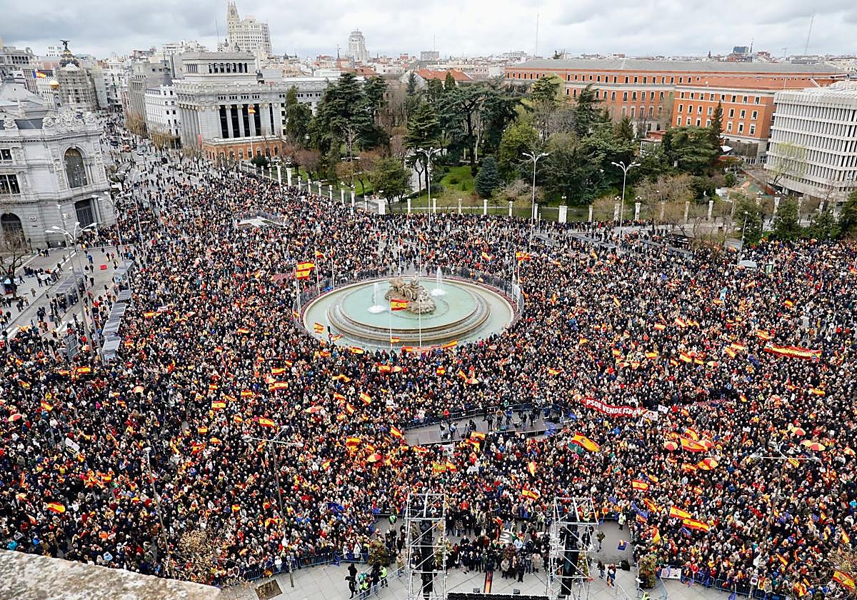 Manifestación 9-M, en directo: última hora de la protesta impulsada por Rosa Díez que exige la dimisión de Sánchez hoy