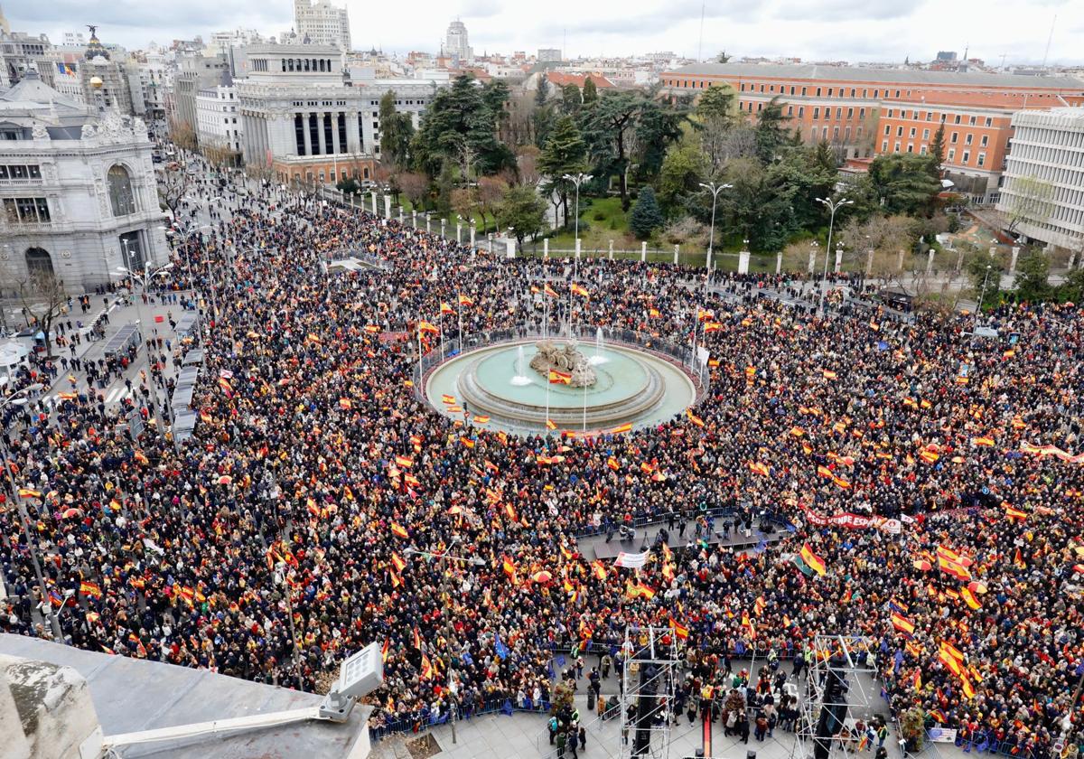 La manifestación del 9-M se agolpa en Cibeles