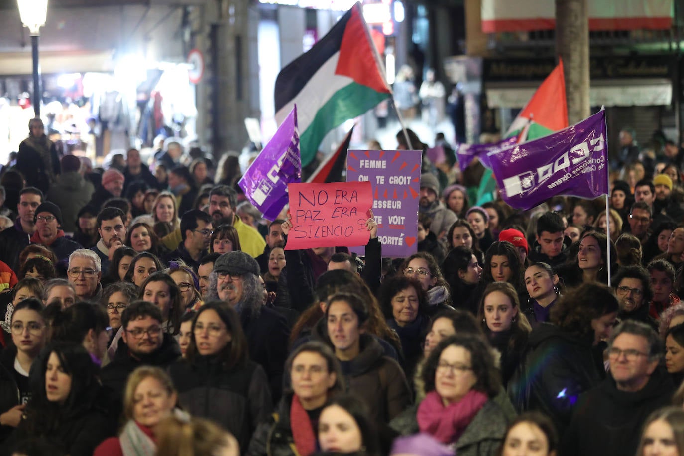 El morado toma las calles clamando feminismo