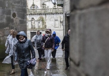 Dos Galicias frente a los pisos turísticos: la que convive y la que prohíbe