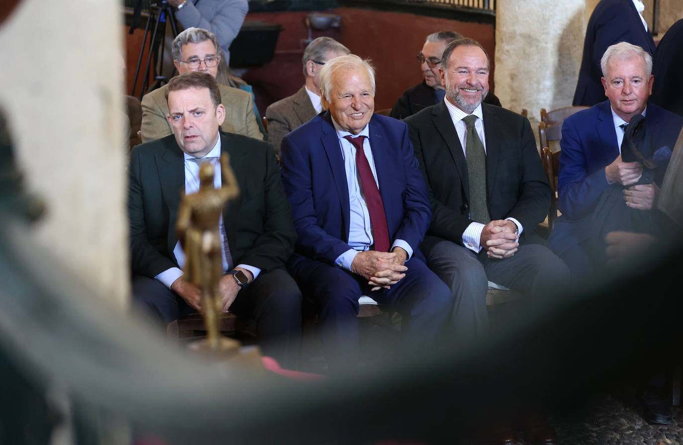 Fotos: el acto de presentación del premio que impulsa El Cordobés para defender la Tauromaquia