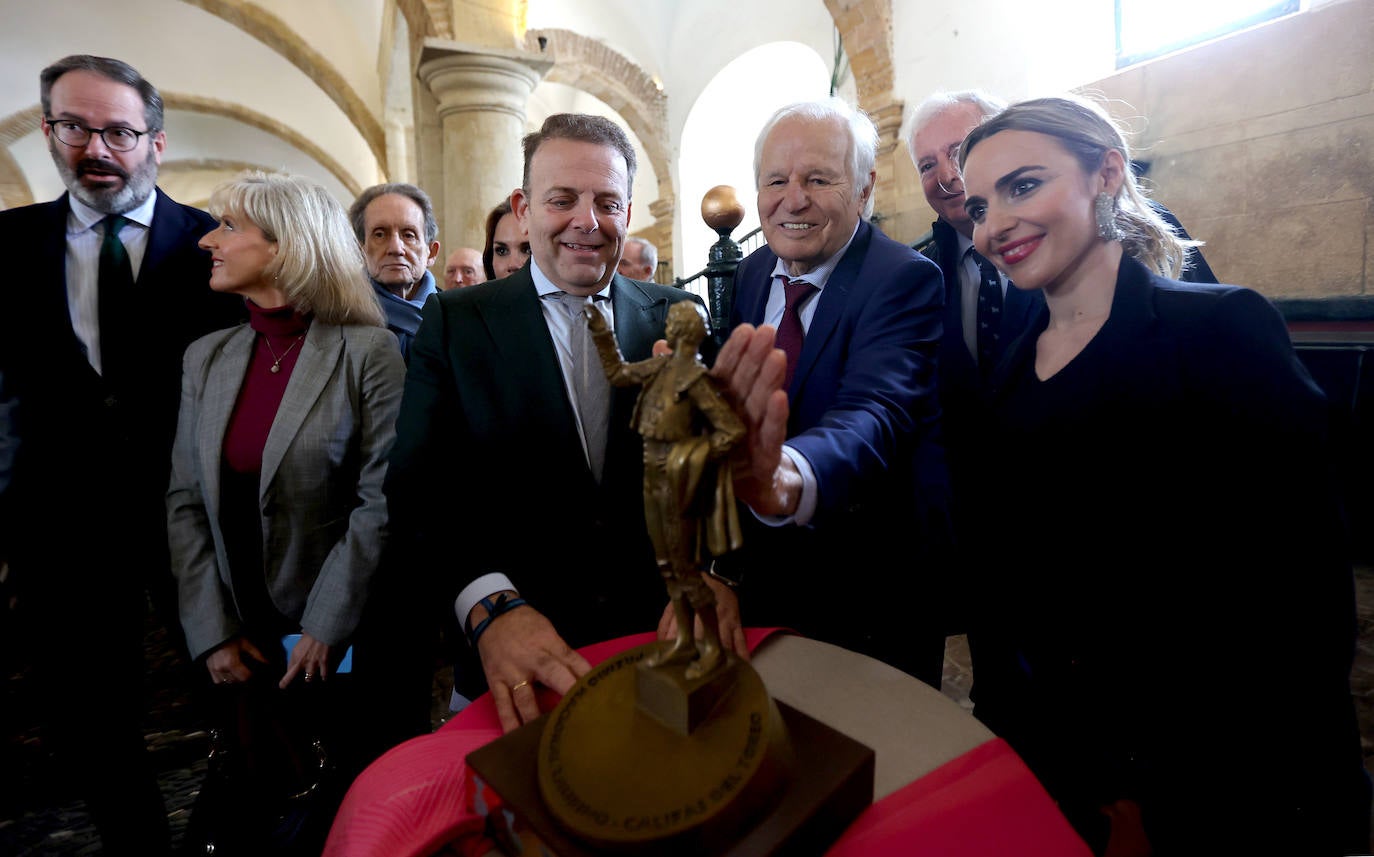 Fotos: el acto de presentación del premio que impulsa El Cordobés para defender la Tauromaquia