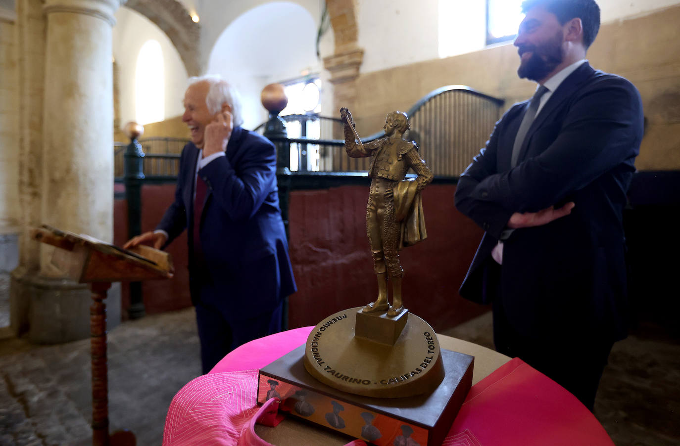 Fotos: el acto de presentación del premio que impulsa El Cordobés para defender la Tauromaquia