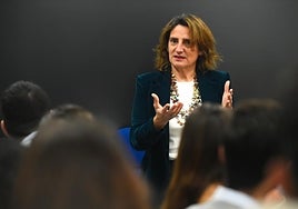 La ministra Ribera culpa a la Junta de Andalucía del retraso en la construcción de las desaladoras